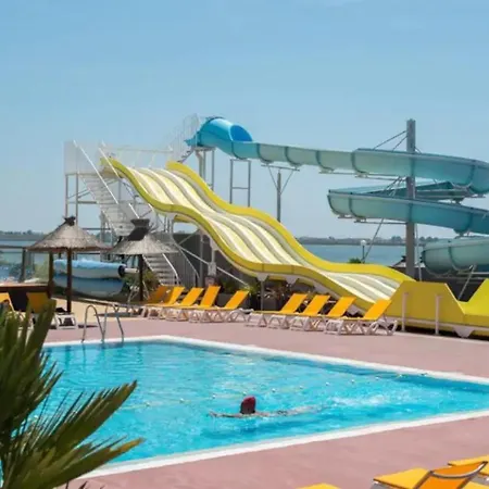 Modele D'exception, 3 Ch, 2 Sdb, 43m2 - Proche Parc Aquatique Kamp alanı