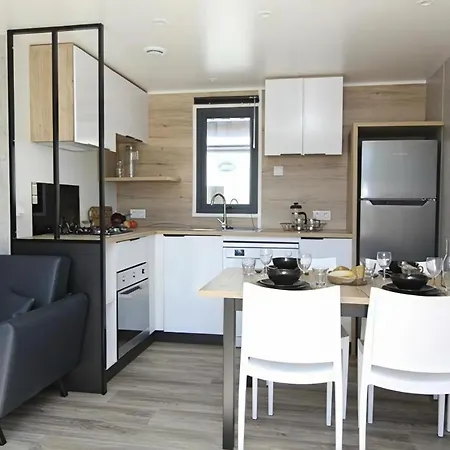 Modele D'exception, 3 Ch, 2 Sdb, 43m2 - Proche Parc Aquatique
