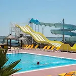 Modele D'exception, 3 Ch, 2 Sdb, 43m2 - Proche Parc Aquatique Camping