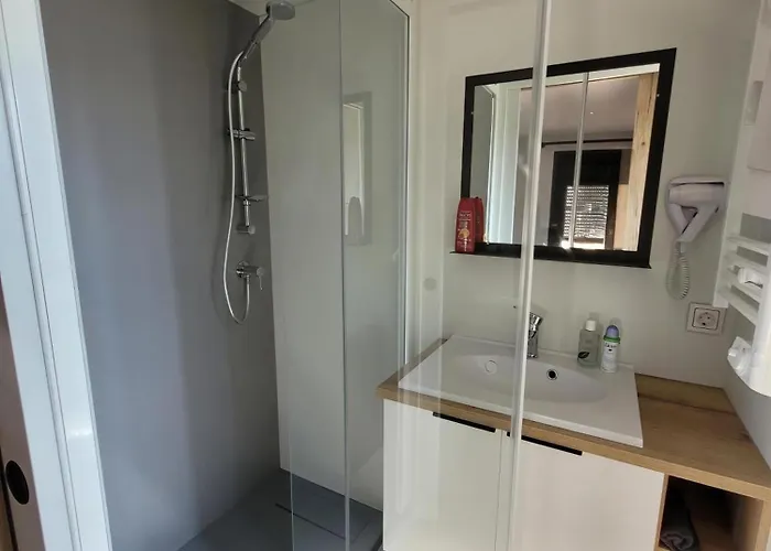 Modele D'exception, 3 Ch, 2 Sdb, 43m2 - Proche Parc Aquatique مكان تخييم