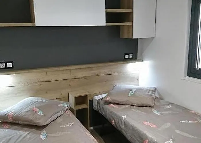 Modele D'exception, 3 Ch, 2 Sdb, 43m2 - Proche Parc Aquatique لات