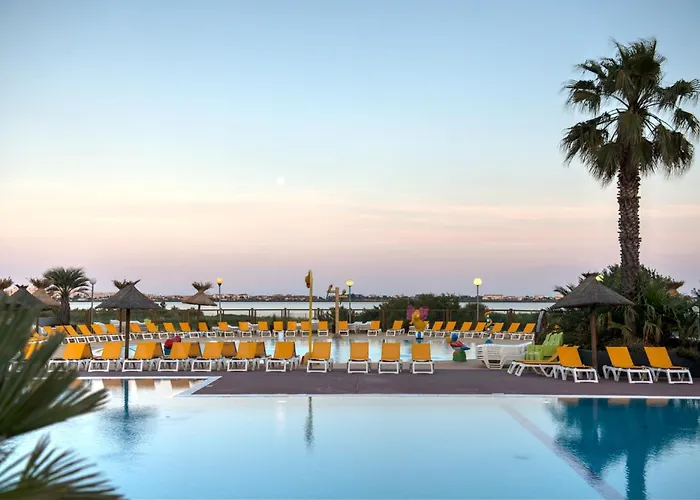 مكان تخييم Modele D'exception, 3 Ch, 2 Sdb, 43m2 - Proche Parc Aquatique