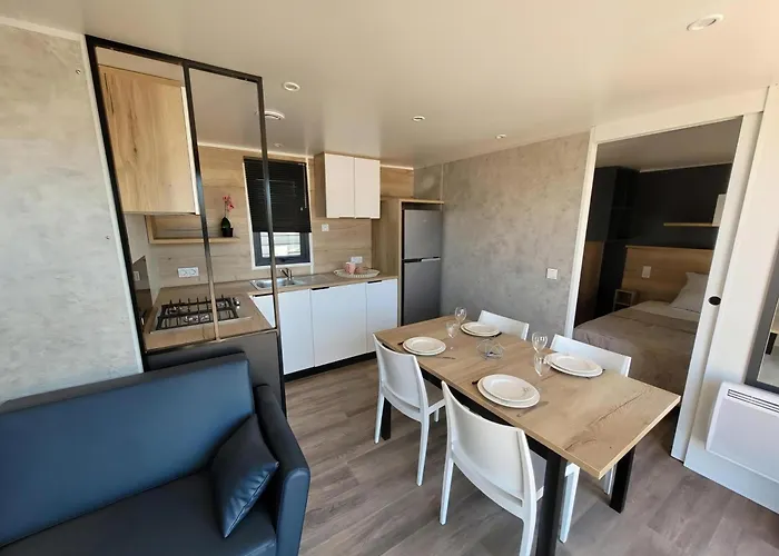 Modele D'exception, 3 Ch, 2 Sdb, 43m2 - Proche Parc Aquatique *