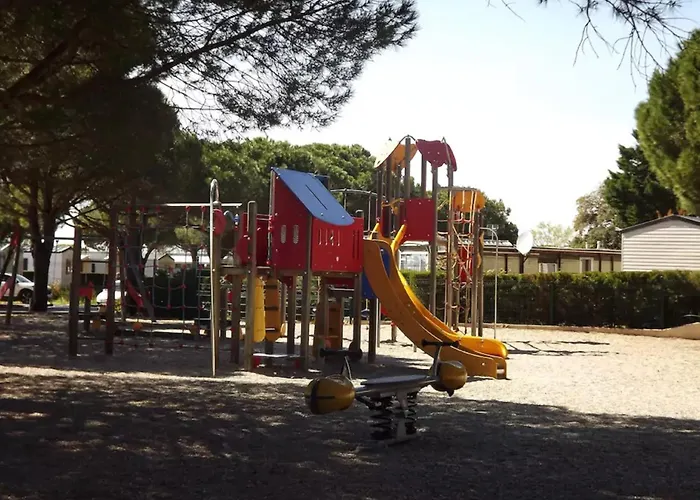 مكان تخييم Modele D'exception, 3 Ch, 2 Sdb, 43m2 - Proche Parc Aquatique *